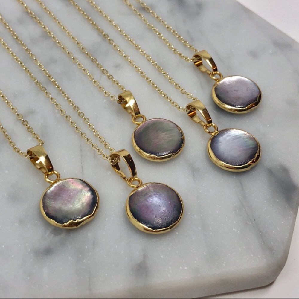 Minimalist 14K Gold Pearl Dainty Mermaid Necklace - Picture 4 of 8